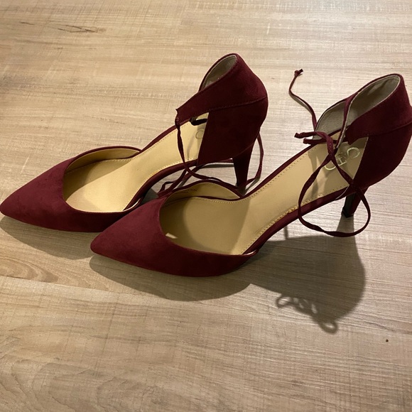 Burgundy Heels - Picture 2 of 4